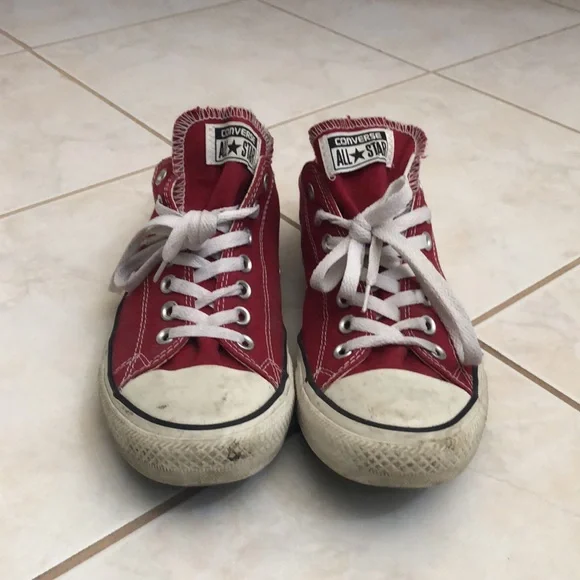 Mens Red low top converse - Picture 13 of 14